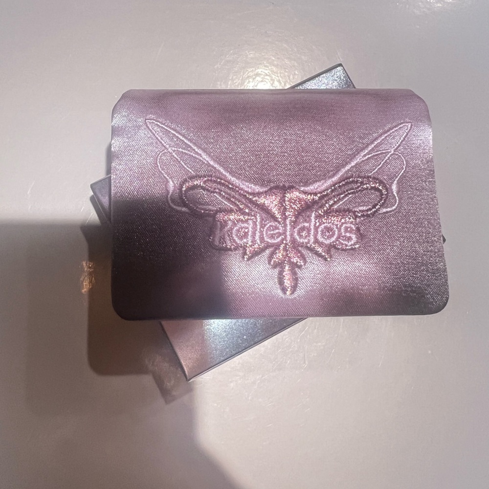 NIB KALEIDOS MONO BLUSH ..pearl bliss - Picture 2 of 5